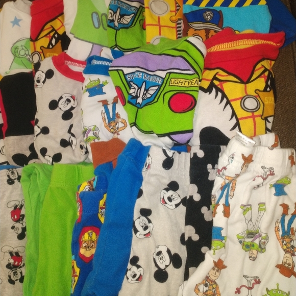 Boy pijamas bundle - Picture 3 of 16